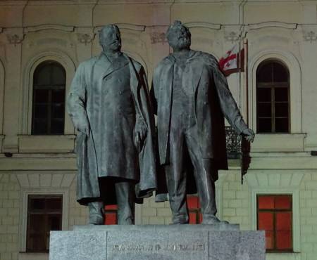 Denkmal von Ilia Tschawtschawadse & Akaki Zereteli in Tbilissi